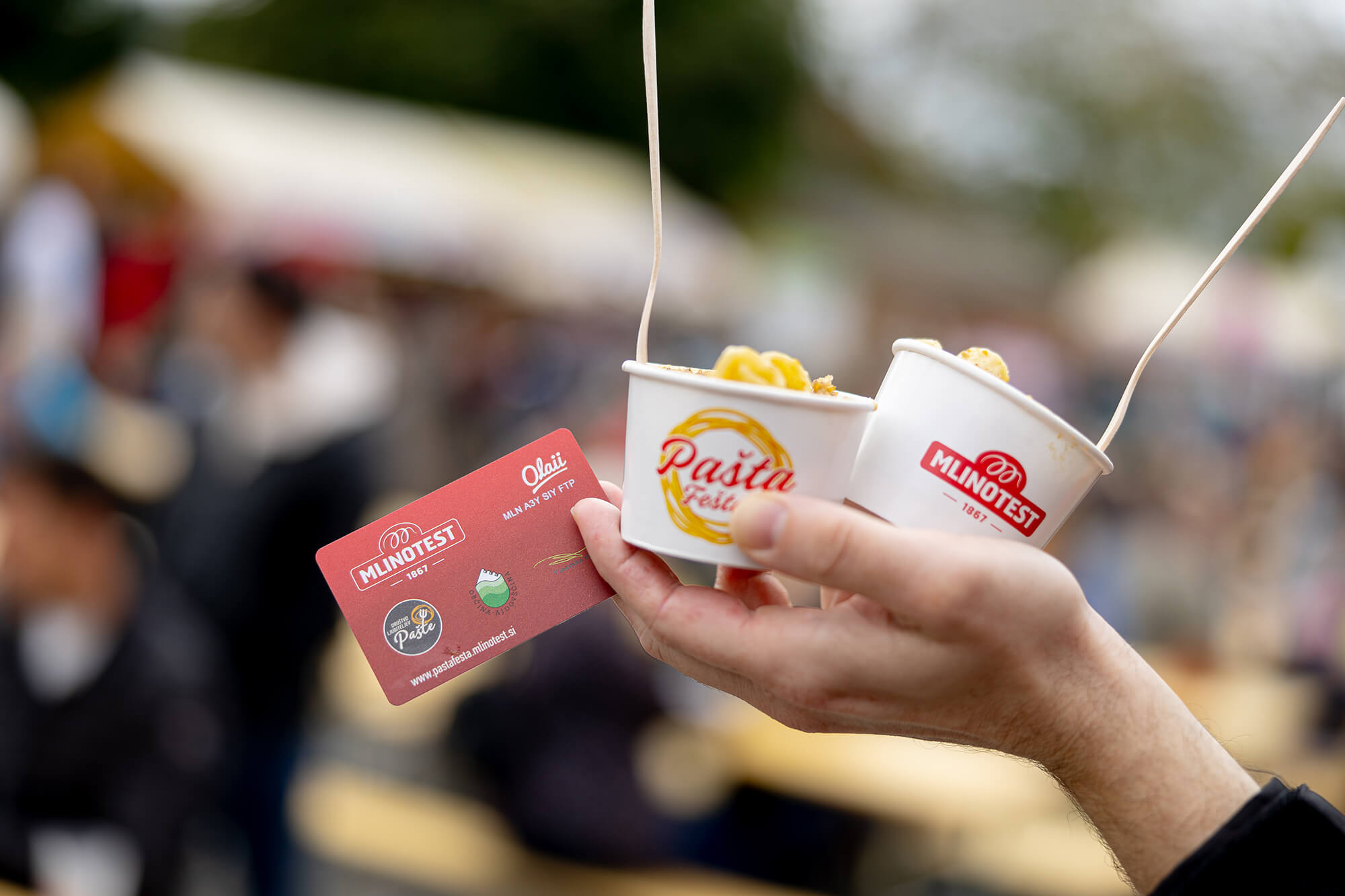 Priljubljena rešitev za brezgotovinsko plačevanje na kulinaričnih dogodkih – Olaii cashless